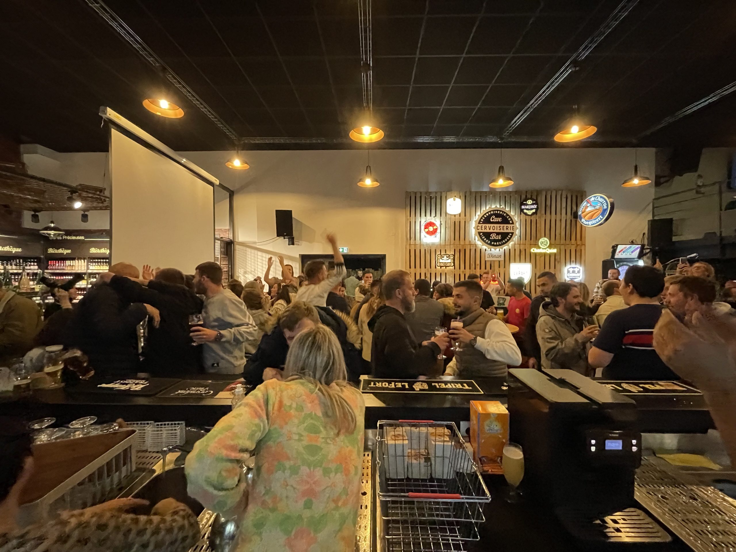 SOIRÉE D'INAUGURATION DE LA CAVE ET BAR À BIÈRE DINAN