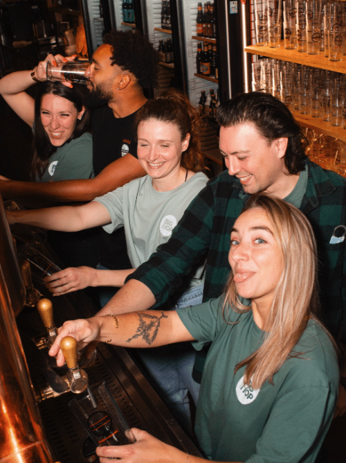 PHOTO DE L'ÉQUIPE DU BAR À BIÈRE LA CERVOISERIE COGNAC