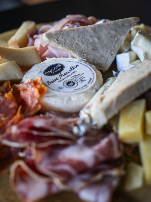 PLANCHE DE CHARCUTERIE DU BAR À BIÈRE LA CERVOISERIE