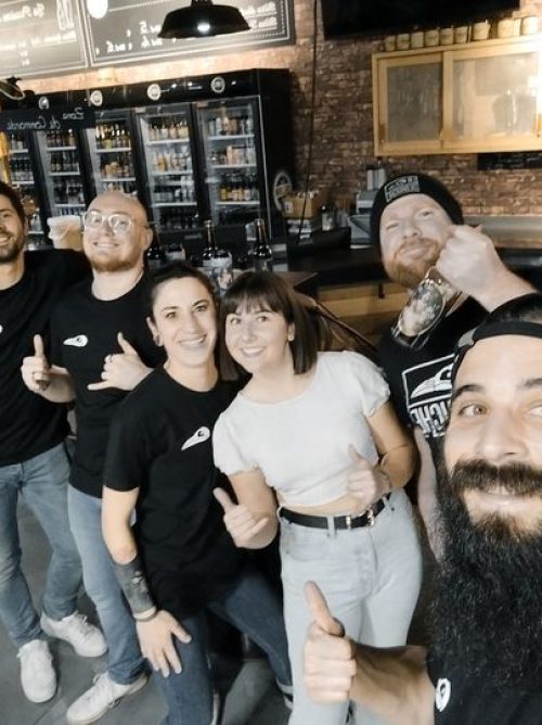 PHOTO D'ÉQUIPE DU BAR À BIÈRE LA CERVOISERIE MONT-DE-MARSAN