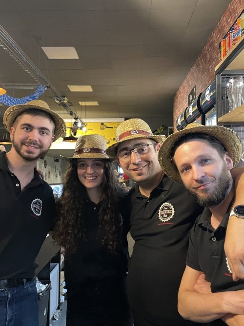 ÉQUIPE DU BAR À BIÈRE LA CERVOISERIE ORVAULT