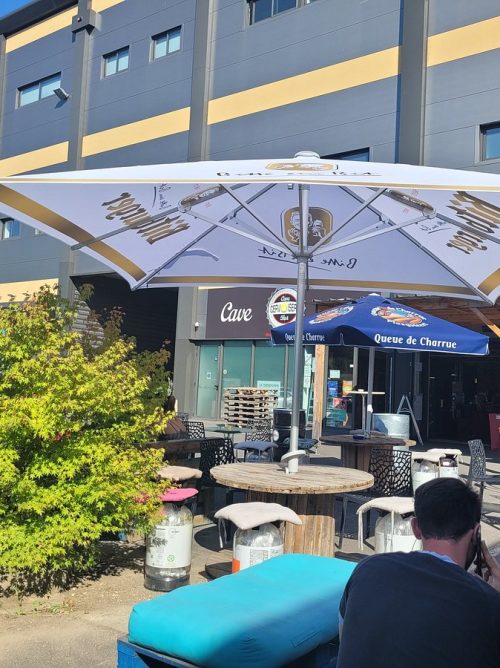 TERRASSE DU BAR À BIÈRE LA CERVOISERIE POITIERS