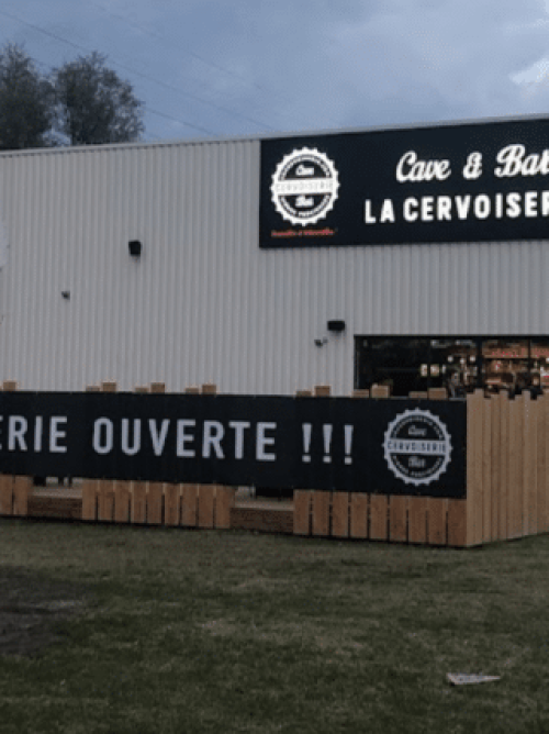 EXTÉRIEUR DE LA CAVE À BIÈRE LA CERVOISERIE FLOIRAC