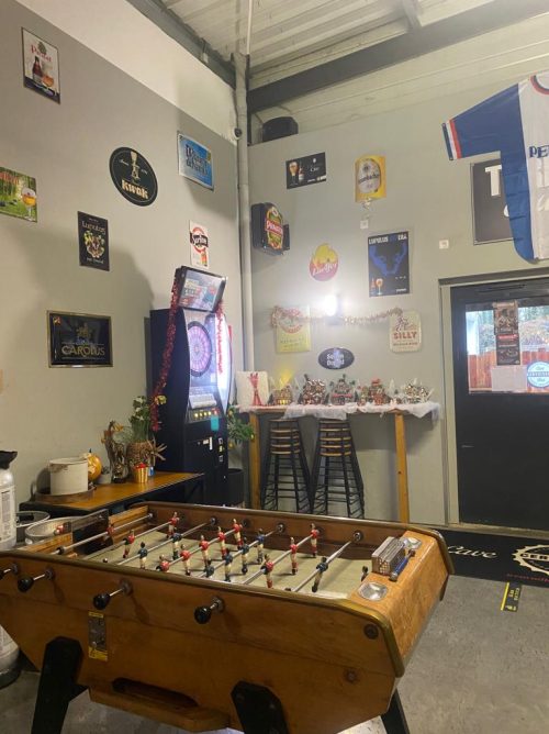 BABYFOOT DANS LE BAR À BIÈRE LA CERVOISERIE LES HERBIERS