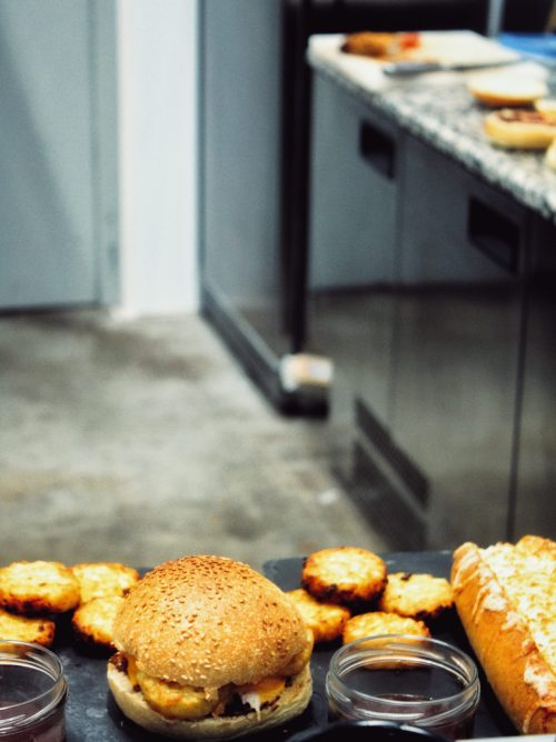 BURGER DISPONIBLE AU BAR À BIÈRE LA CERVOISERIE BORDEAUX